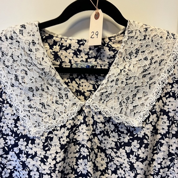 The House of Nu-mode Vintage Navy Blue Floral Long Sleeve Prairie Top - Picture 3 of 9